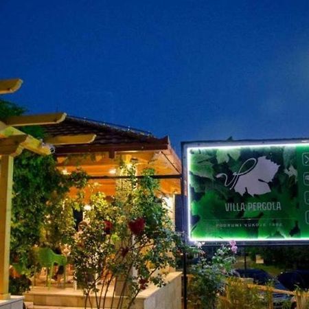 Villa Pergola Требинье Экстерьер фото